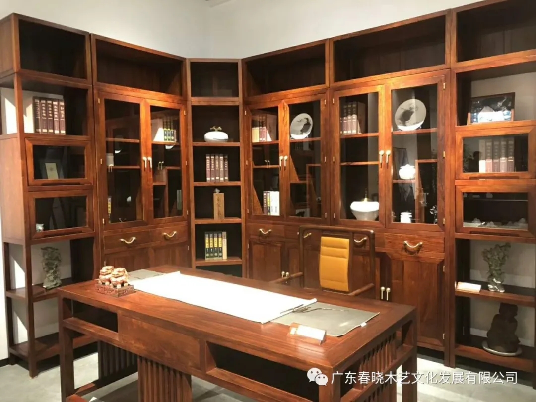 擁有這些特點(diǎn)的中式家具，會(huì)讓人發(fā)自心底的喜愛(ài)。(圖5)